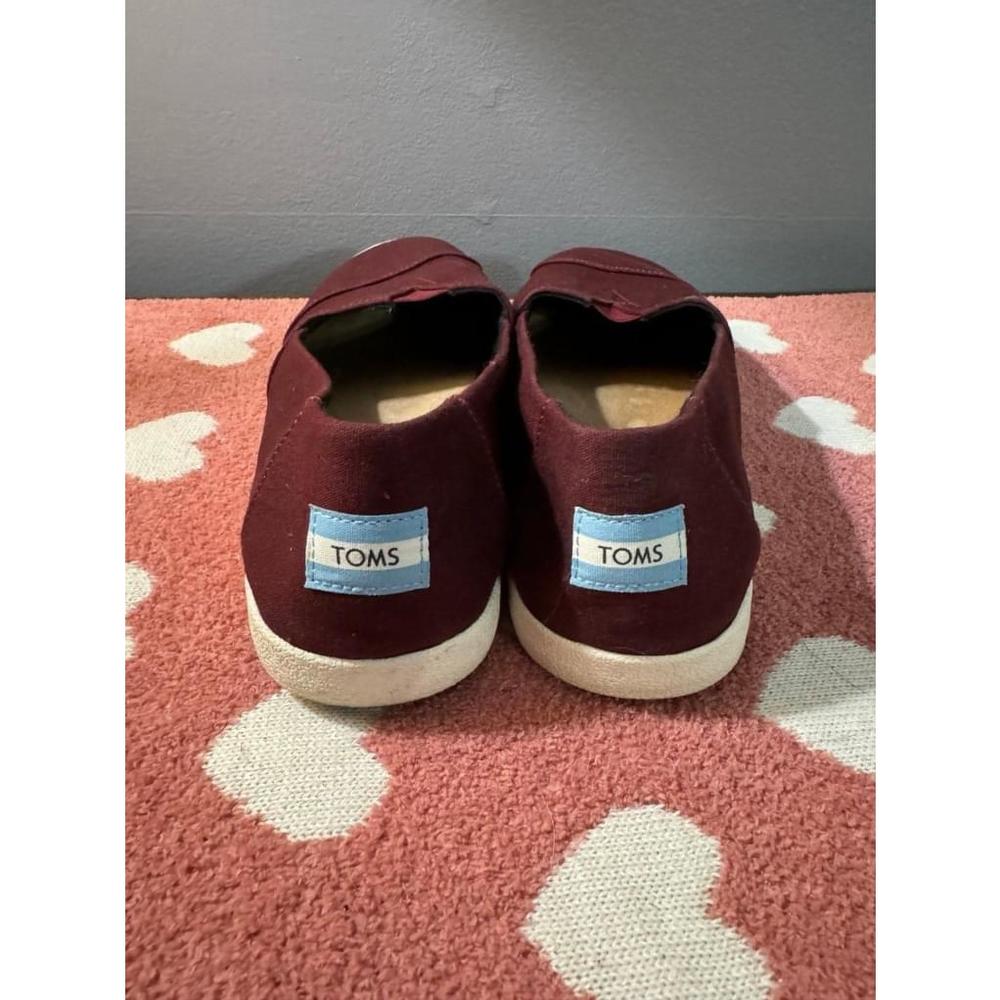 TOMS shoes Size 10 Burgundy/Dark red in Like New Condition!